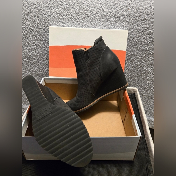 Wedge boots - Picture 2 of 3